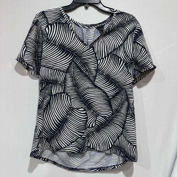 Ann Taylor Tops - Ann Taylor Shirt Womens Medium Blue White Leaf Print Short Sleeve V Neck Blouse